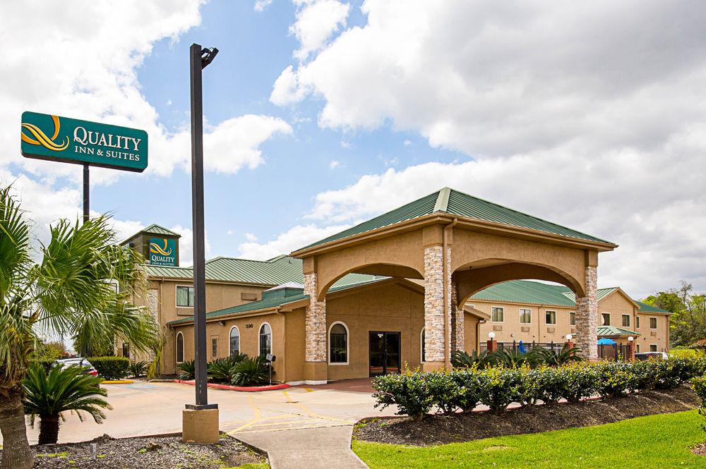 בומונט Quality Inn & Suites מראה חיצוני תמונה