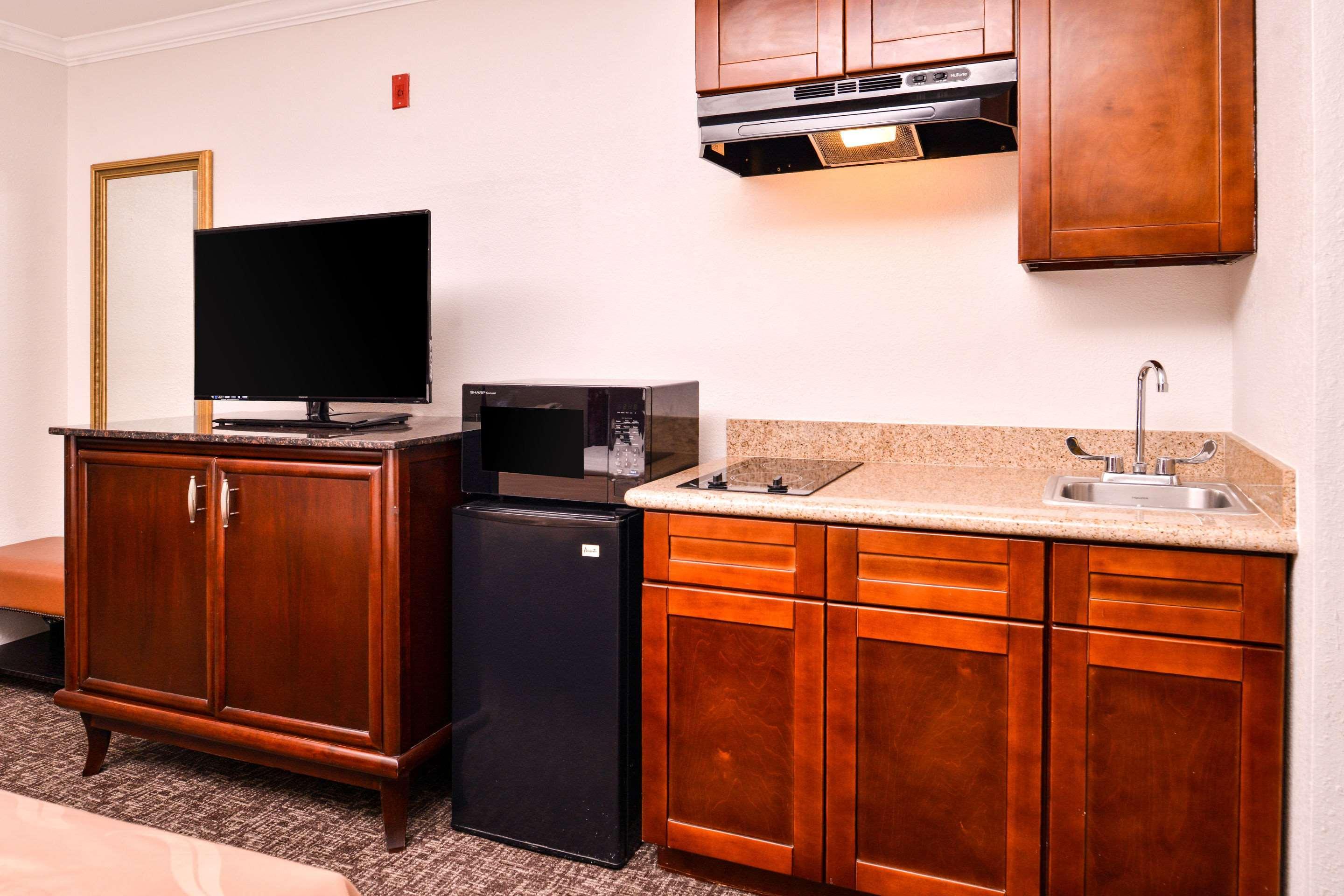 בומונט Quality Inn & Suites מראה חיצוני תמונה