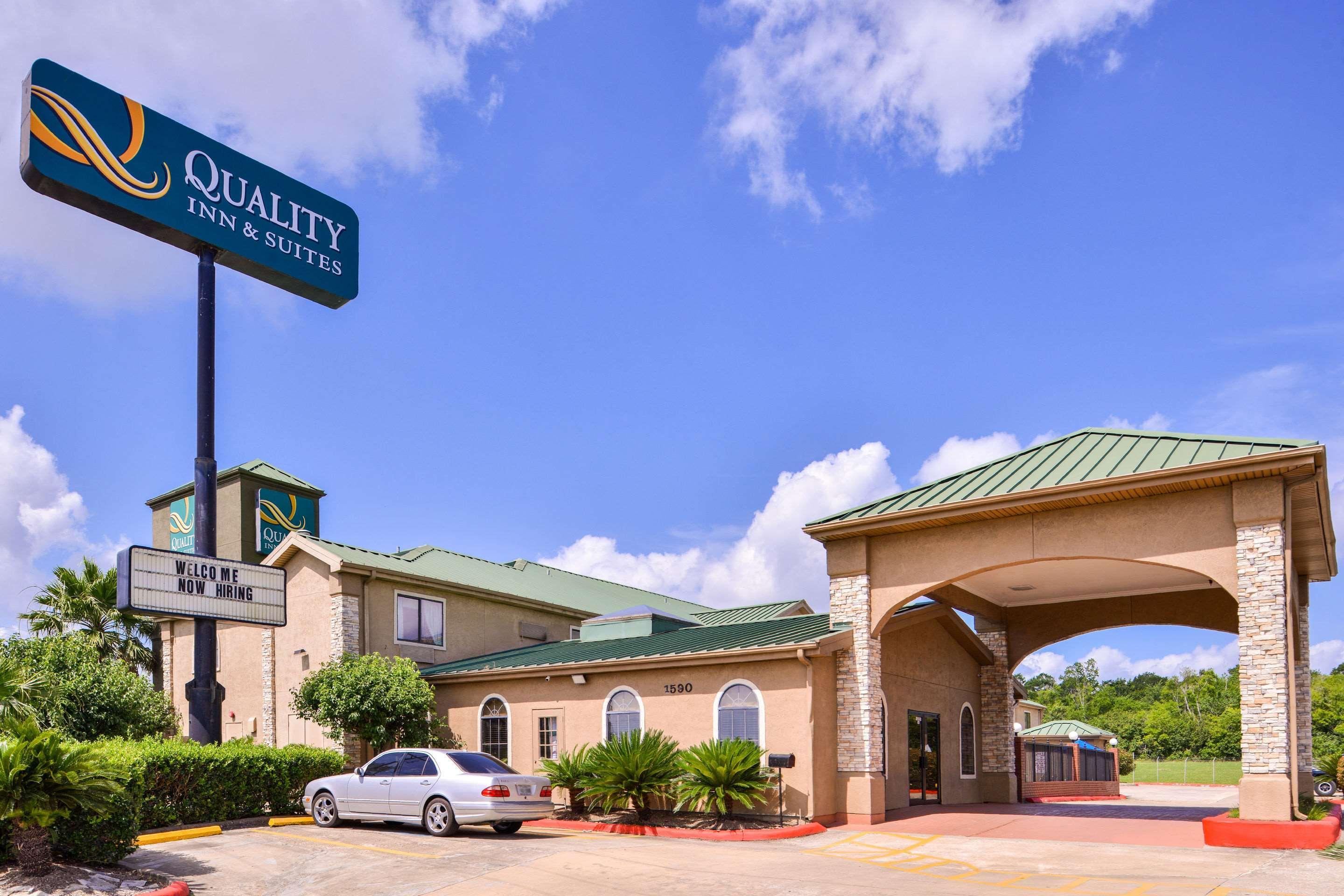 בומונט Quality Inn & Suites מראה חיצוני תמונה