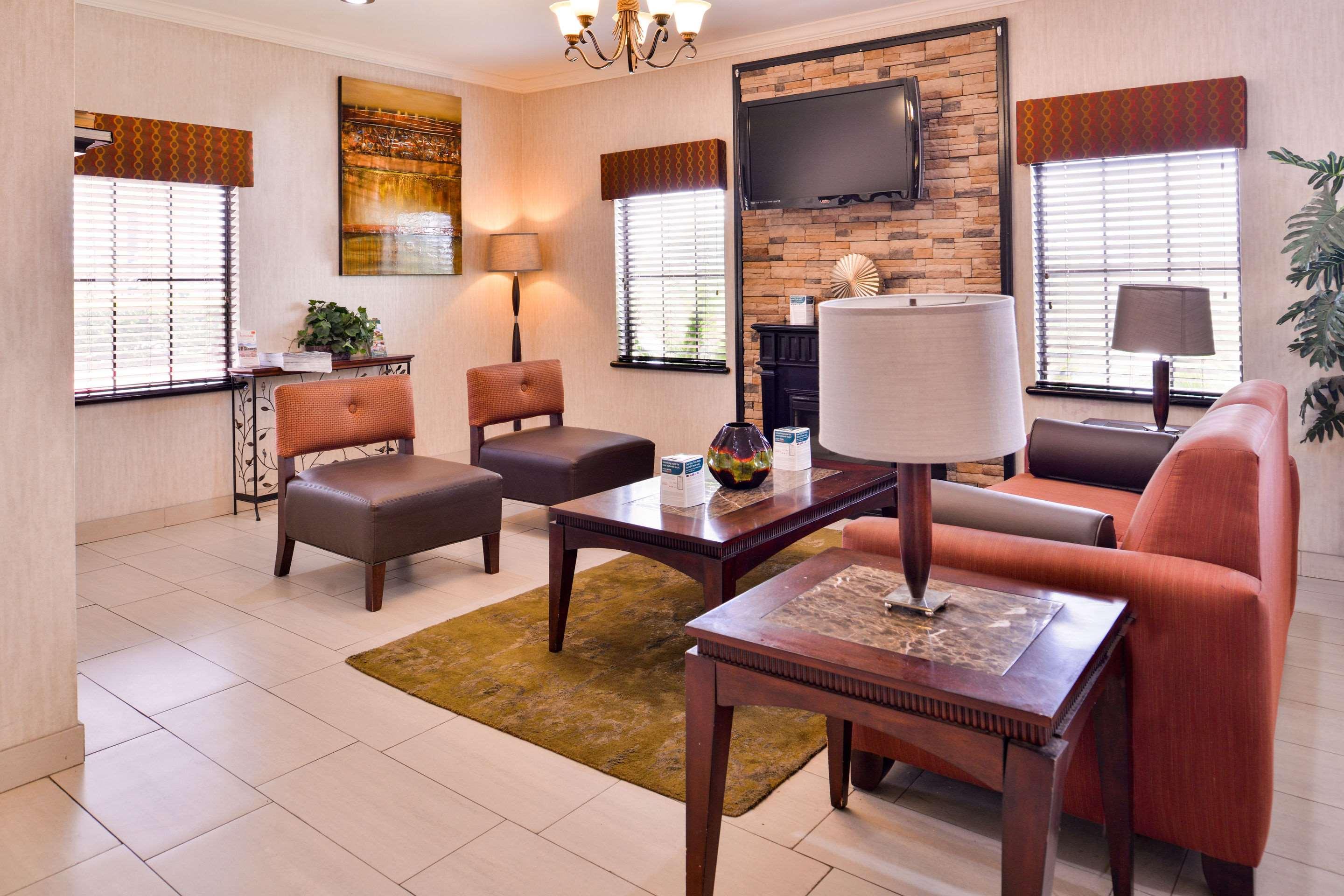 בומונט Quality Inn & Suites מראה חיצוני תמונה