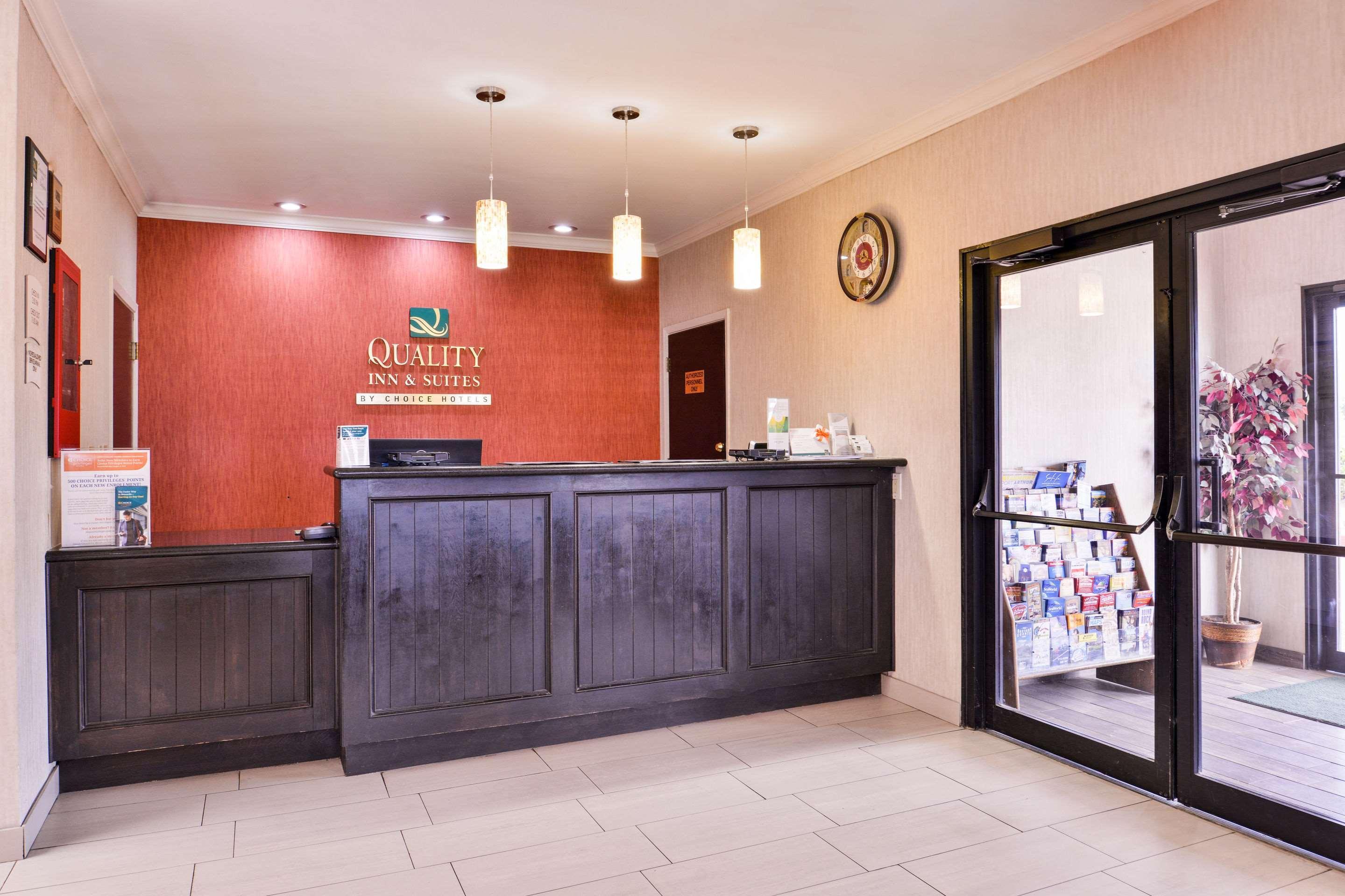 בומונט Quality Inn & Suites מראה חיצוני תמונה